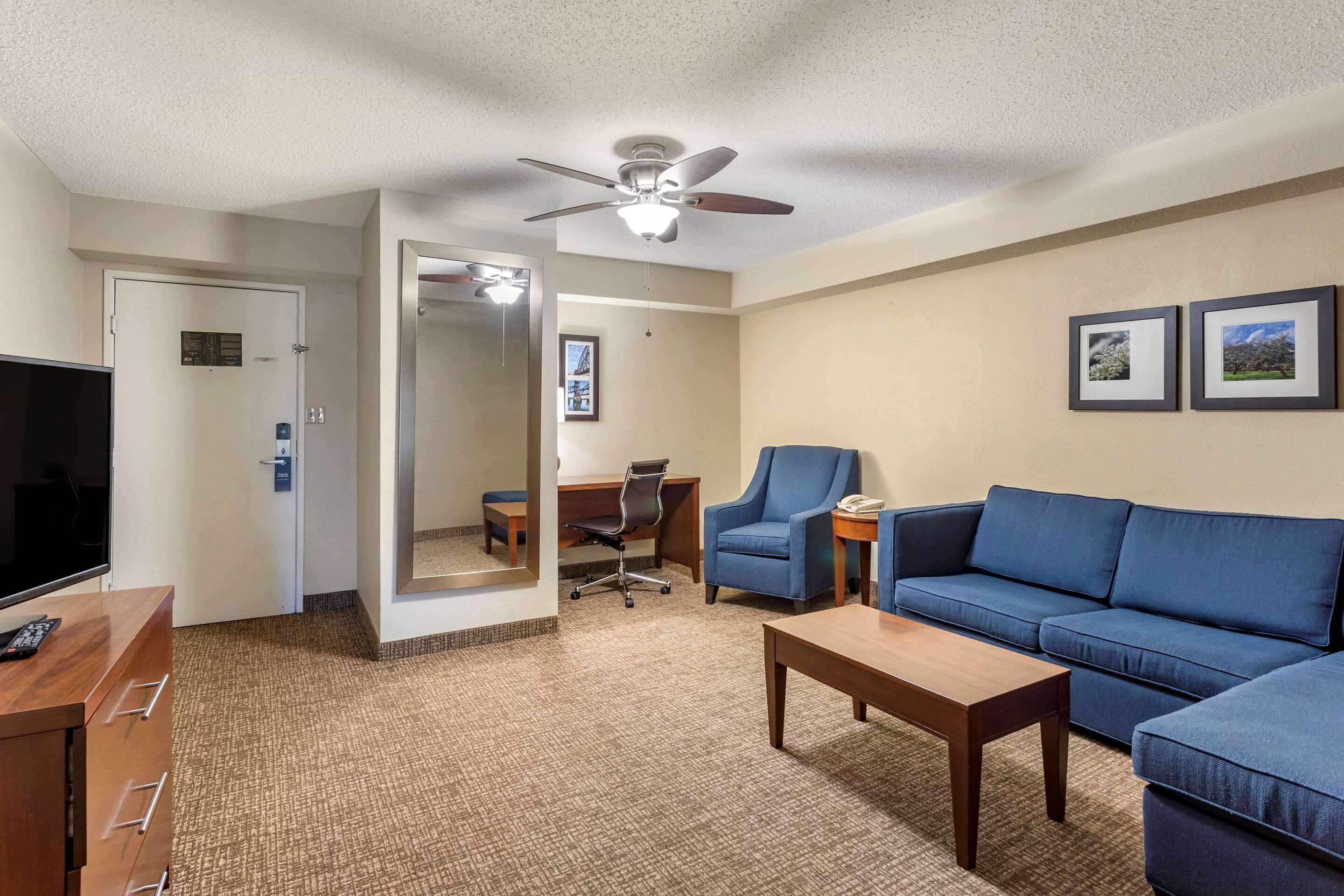 Comfort Inn & Suites Airport Литл-Рок Экстерьер фото