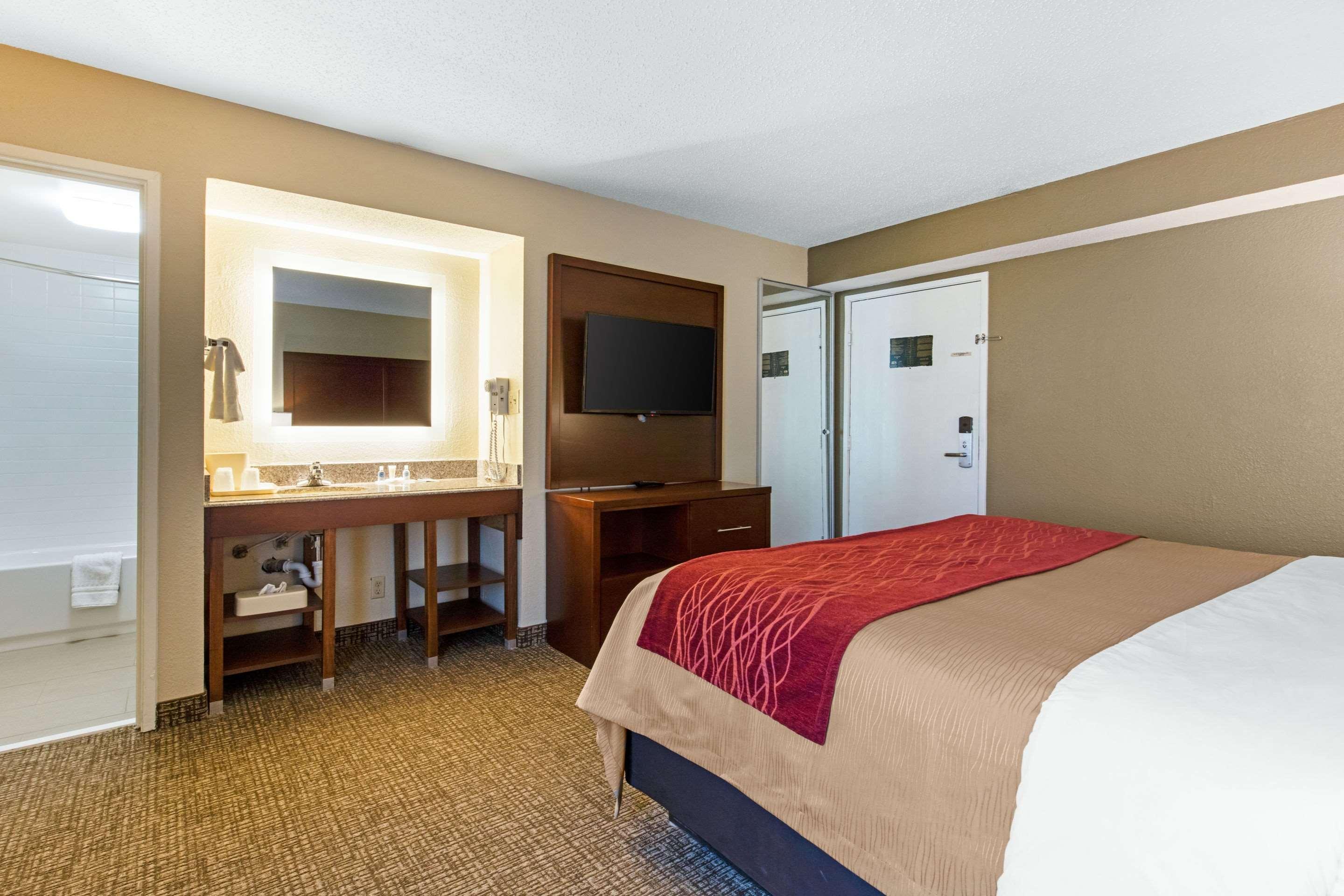 Comfort Inn & Suites Airport Литл-Рок Экстерьер фото
