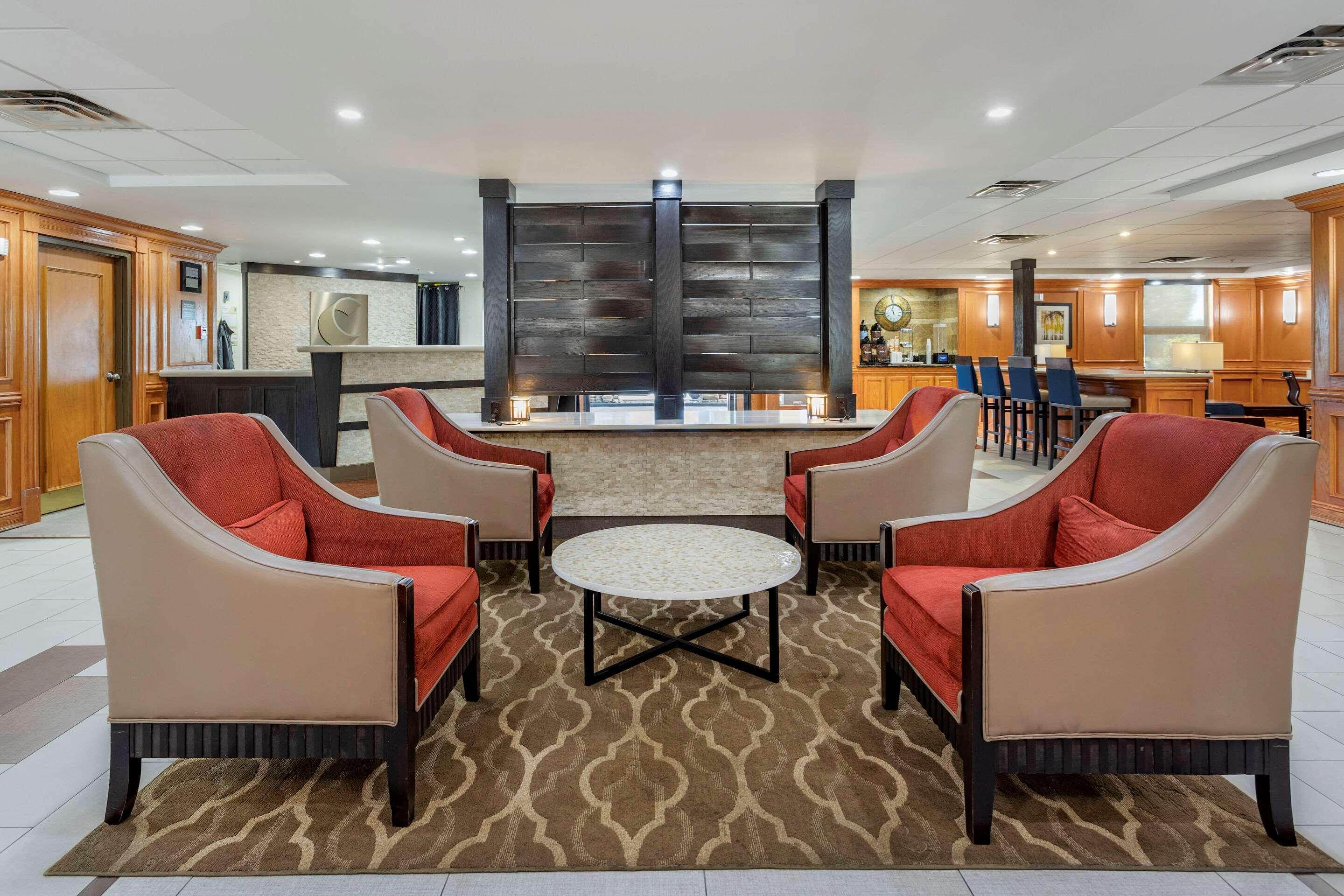 Comfort Inn & Suites Airport Литл-Рок Экстерьер фото